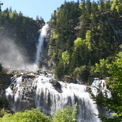 Square cascade d ars gite itte ustou location vacances rando ariege